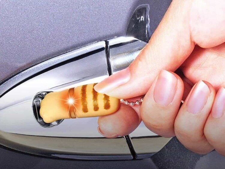 カーメイト 車用 レジテック ネコの手 ライトイエロー